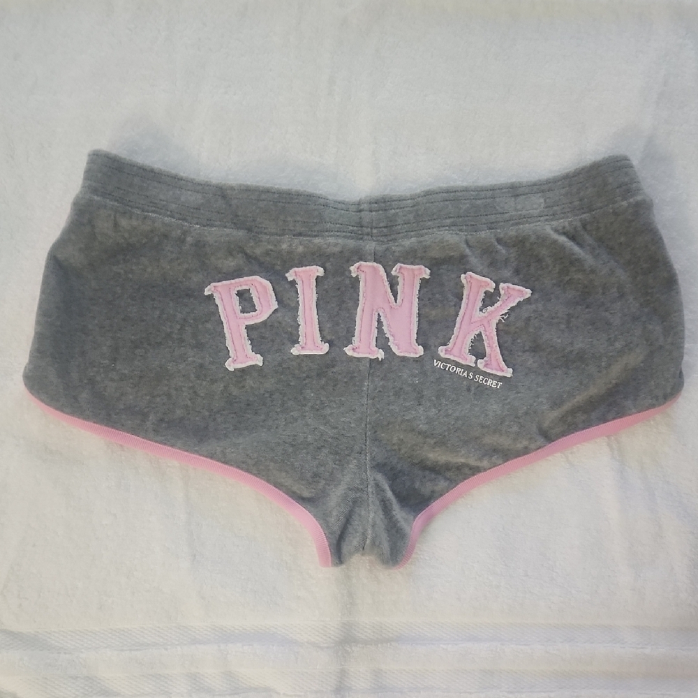 Hard To Find Pink VS Short Shorts. Size: M - Picture 4 of 7